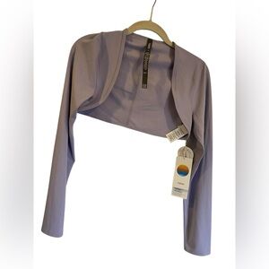 14. NWT Vuori all the feels shrug LAVENDER MIST Size S